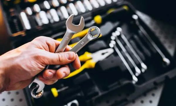 Elementos Indispensables en un Kit de Herramientas Básico para el Hogar